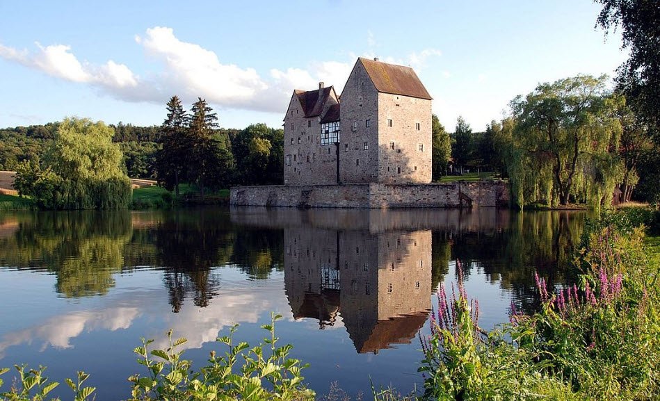 Schloss Brennhausen, Sulzdorf an der Lederhecke, Germany